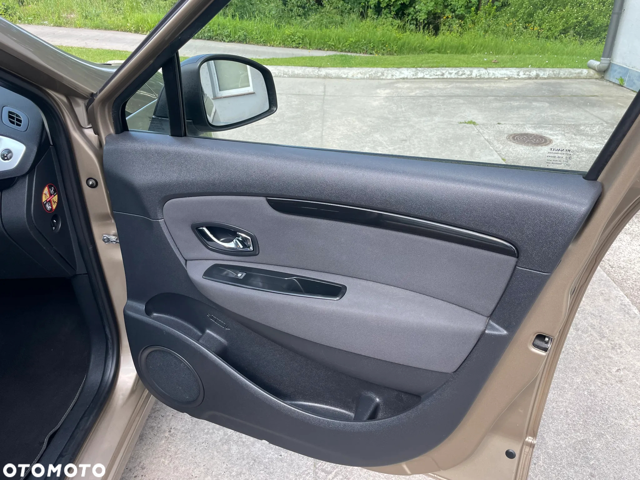Renault Scenic ENERGY TCe 130 BOSE EDITION - 18