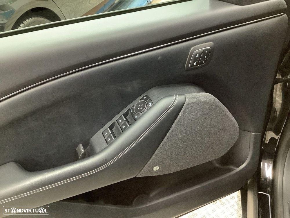 Ford Mustang Mach-E 75.7 kWh Base - 13