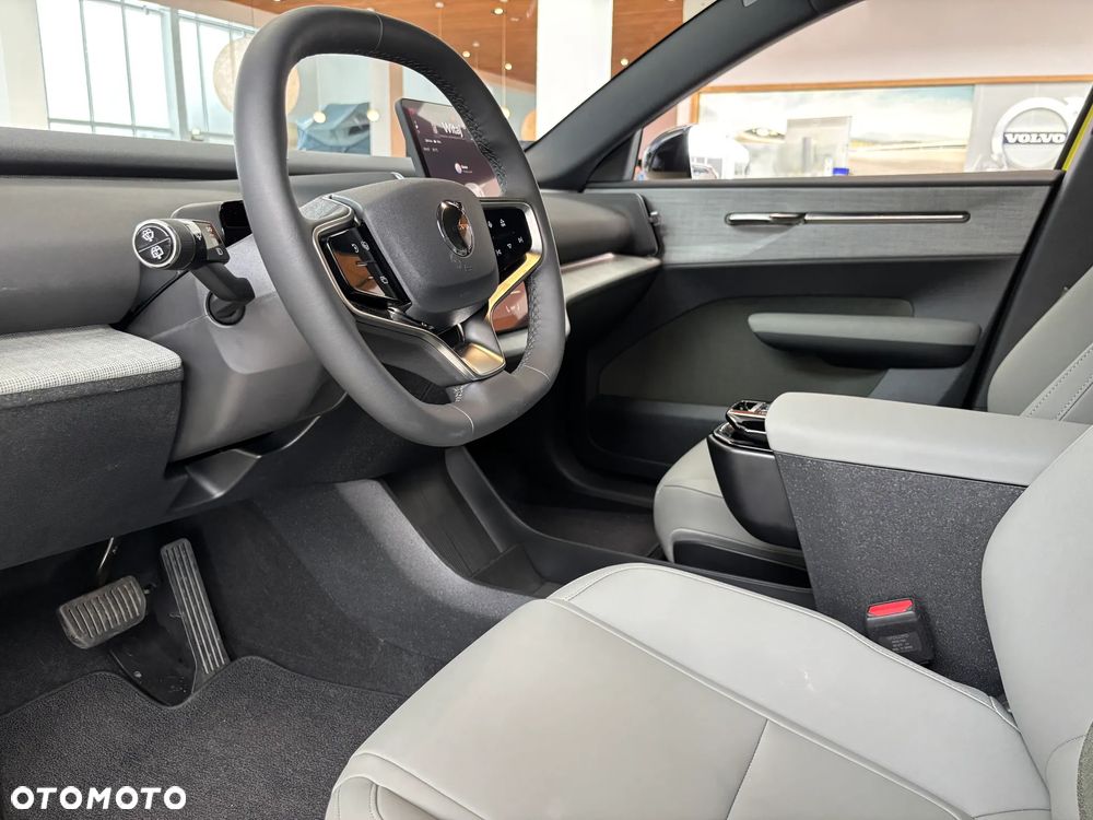 Volvo EX30 69kWh Single Motor Long Range Plus - 7