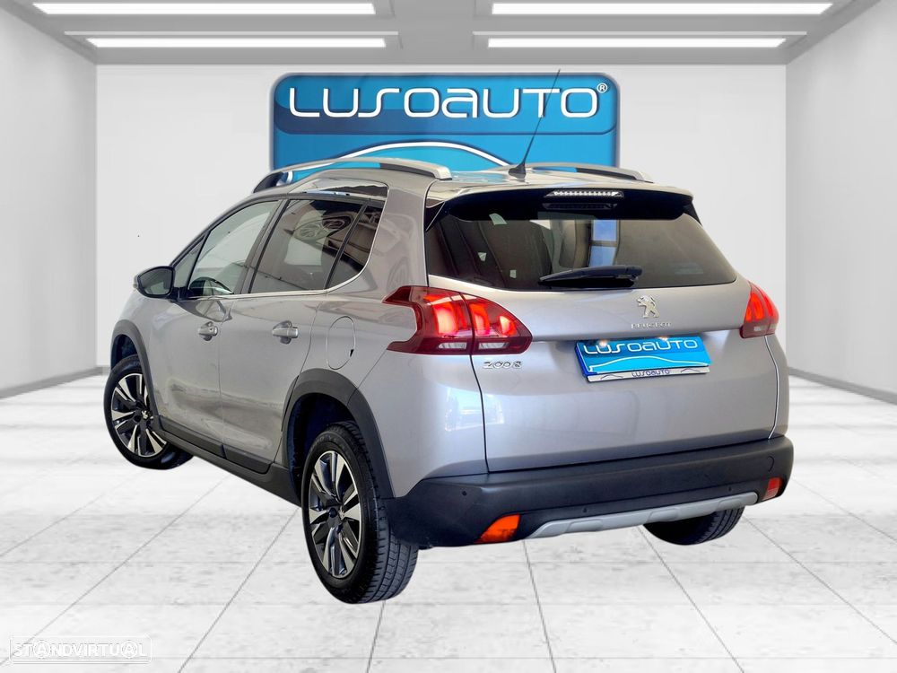 Peugeot 2008 1.2 PureTech Allure - 8