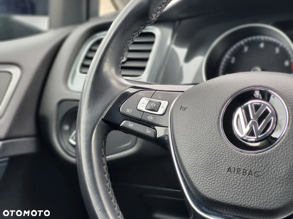 Volkswagen Golf 1.5 TSI BMT Evo Comfortline - 17