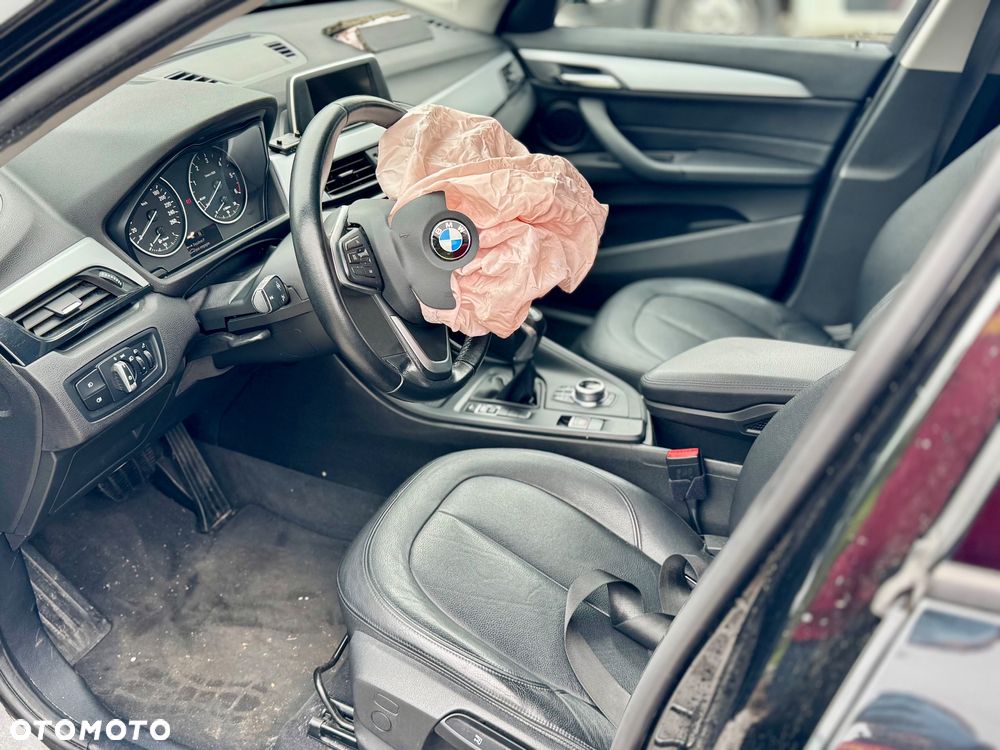 BMW X1 sDrive18d - 12