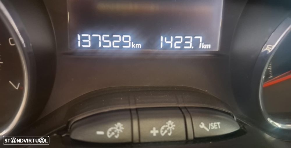 Peugeot 208 1.2 PureTech Access - 8