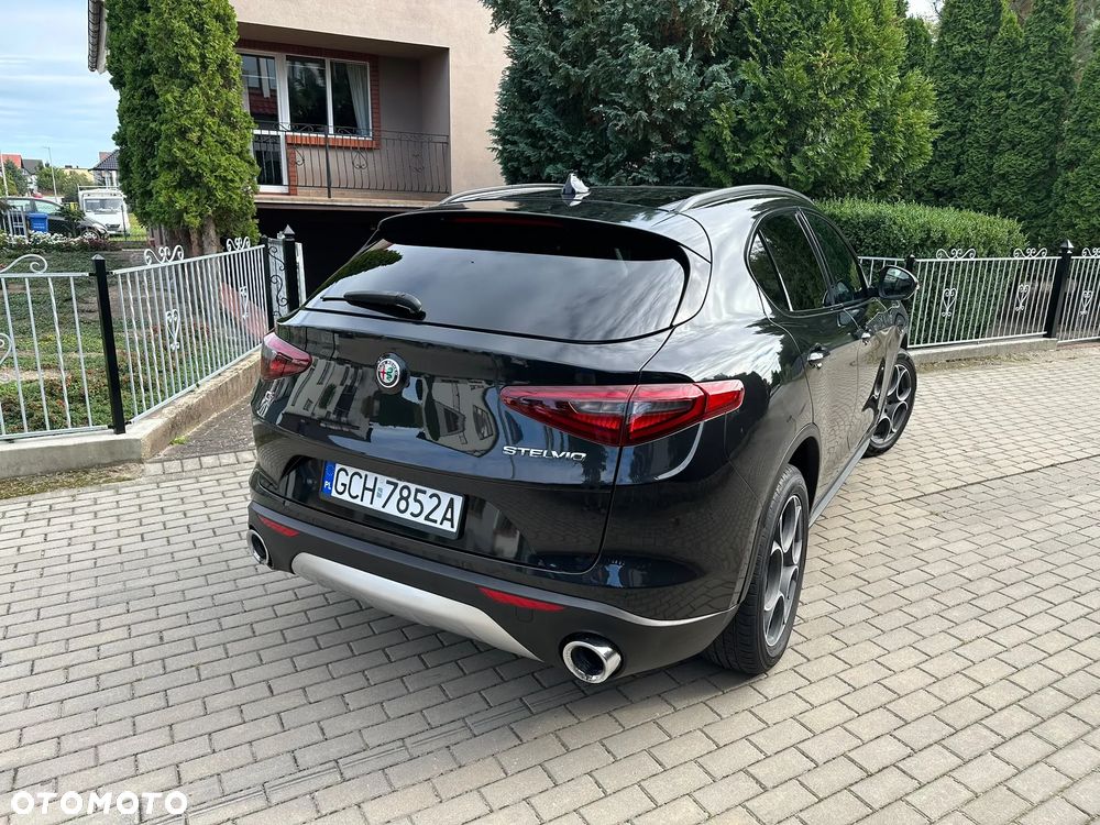 Alfa Romeo Stelvio 2.0 Turbo TI Q4 - 3