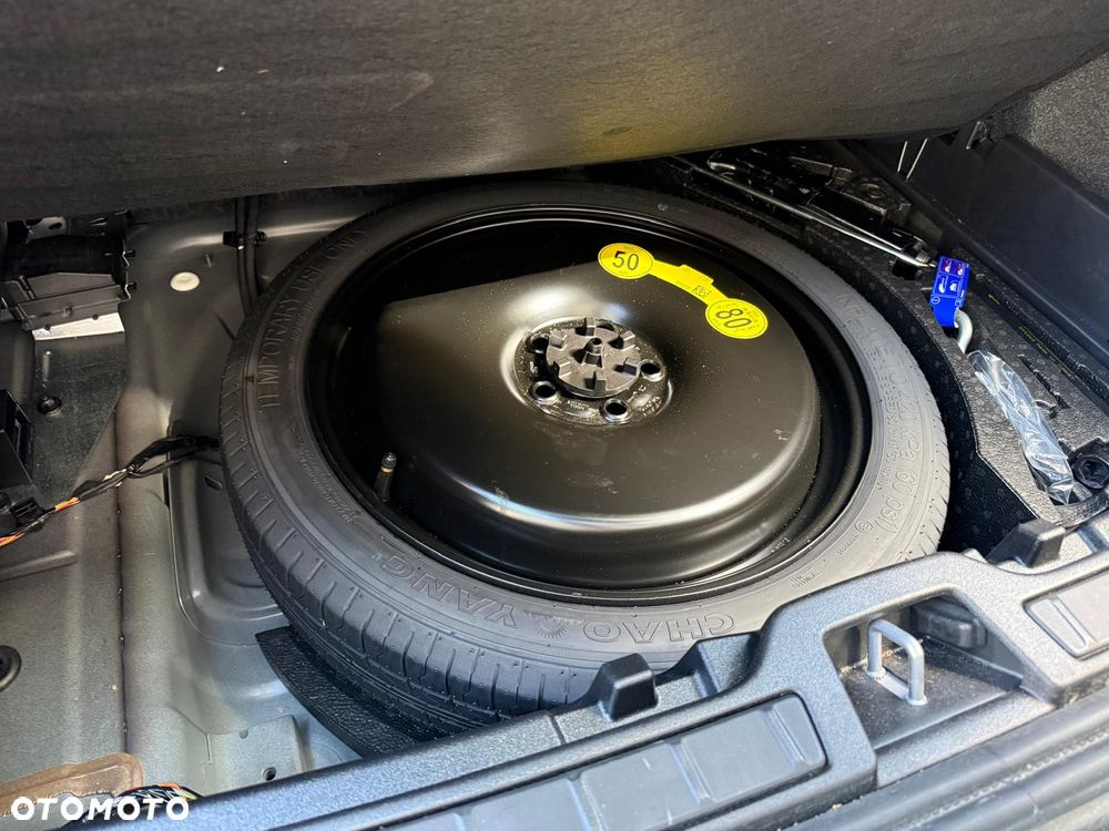 Volvo XC 40 B3 Plus Dark - 27