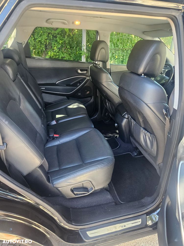 Hyundai Grand Santa Fe - 5