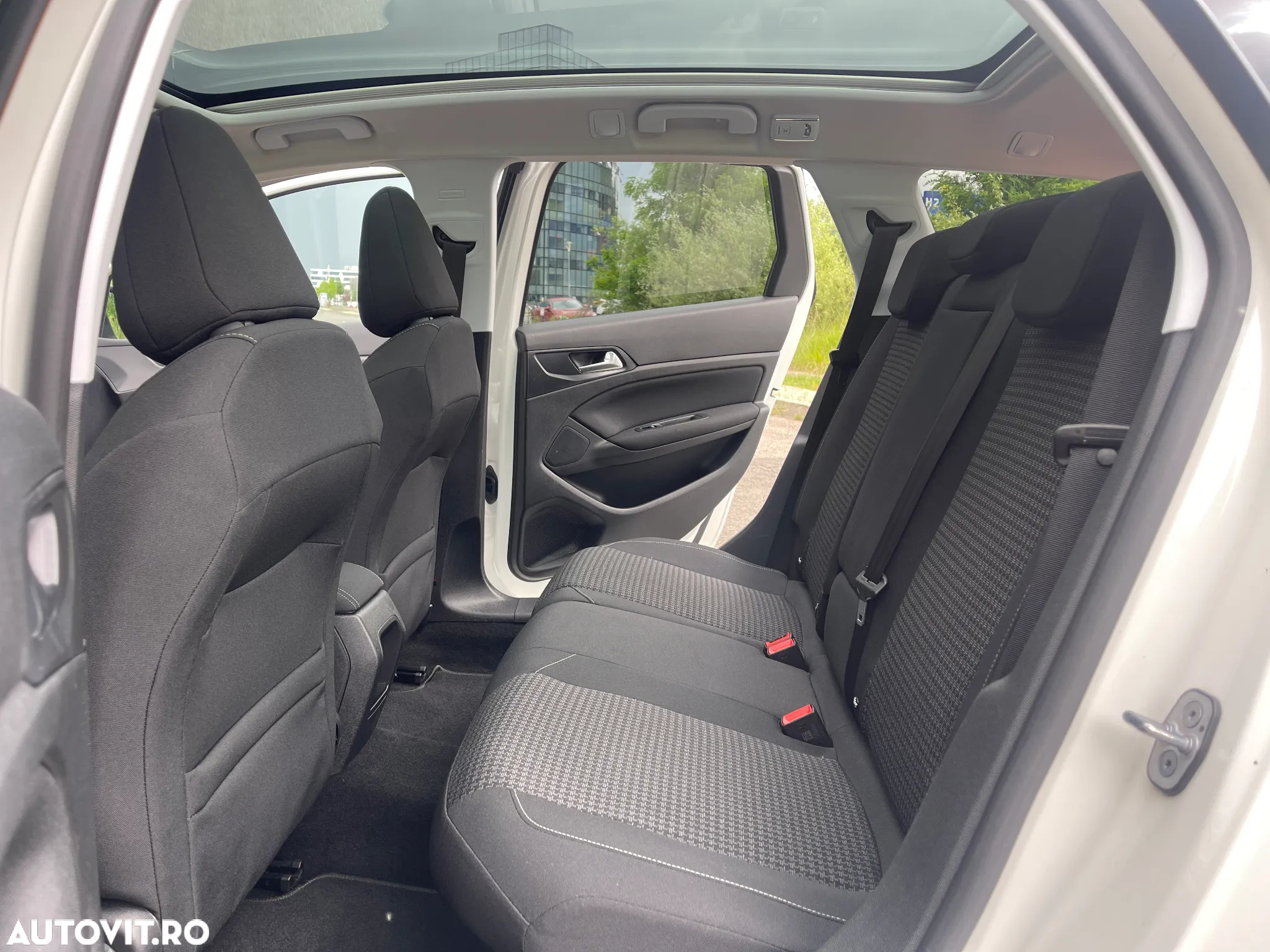 Peugeot 308 SW BlueHDi 120 Stop & Start Business-Line - 17
