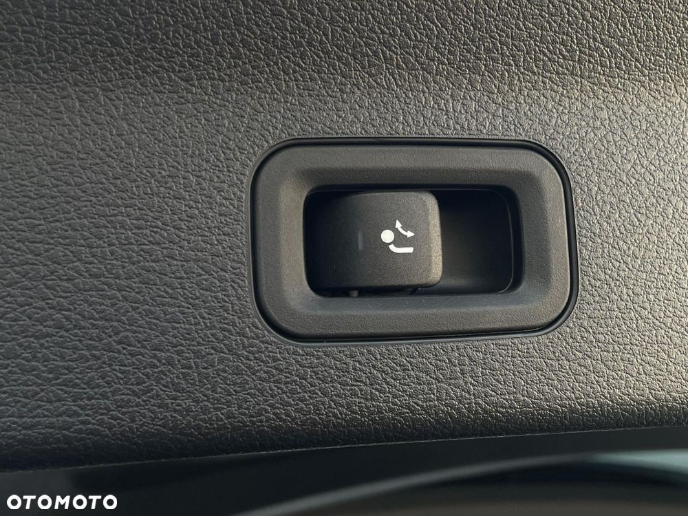 Mercedes-Benz GLS - 27