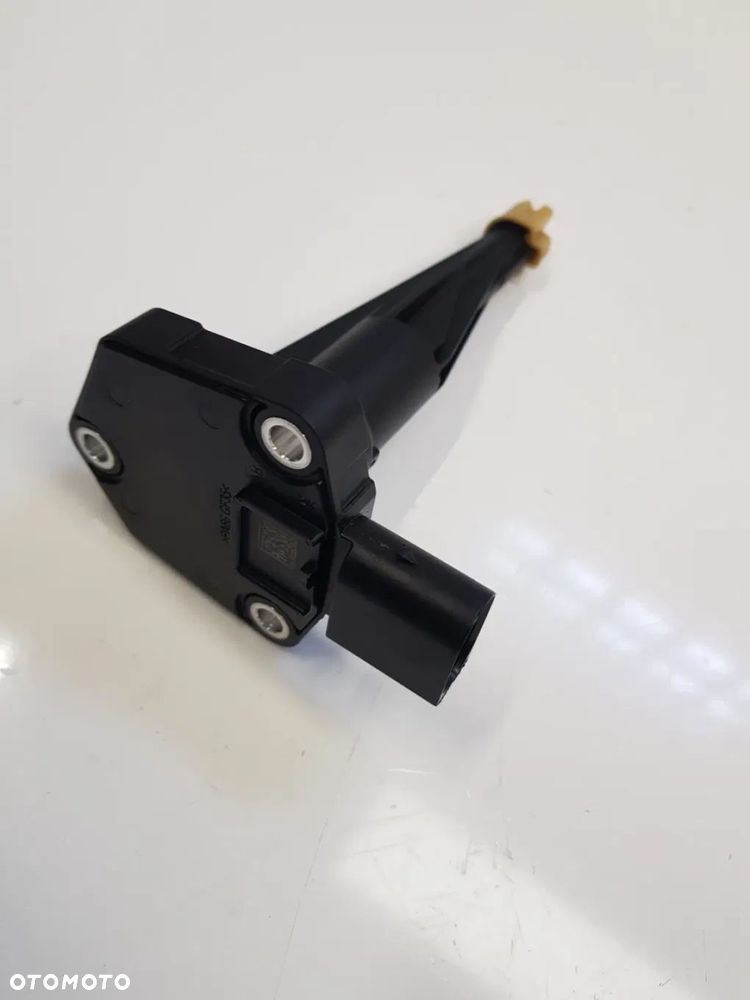 Czujnik poziomu oleju MERCEDES AMG GT 4.0L V8 C63 M177980 C190 W177 G550 X290 W205 S205 W222 W213 X253 C253 GLC GTR C-KL - 3