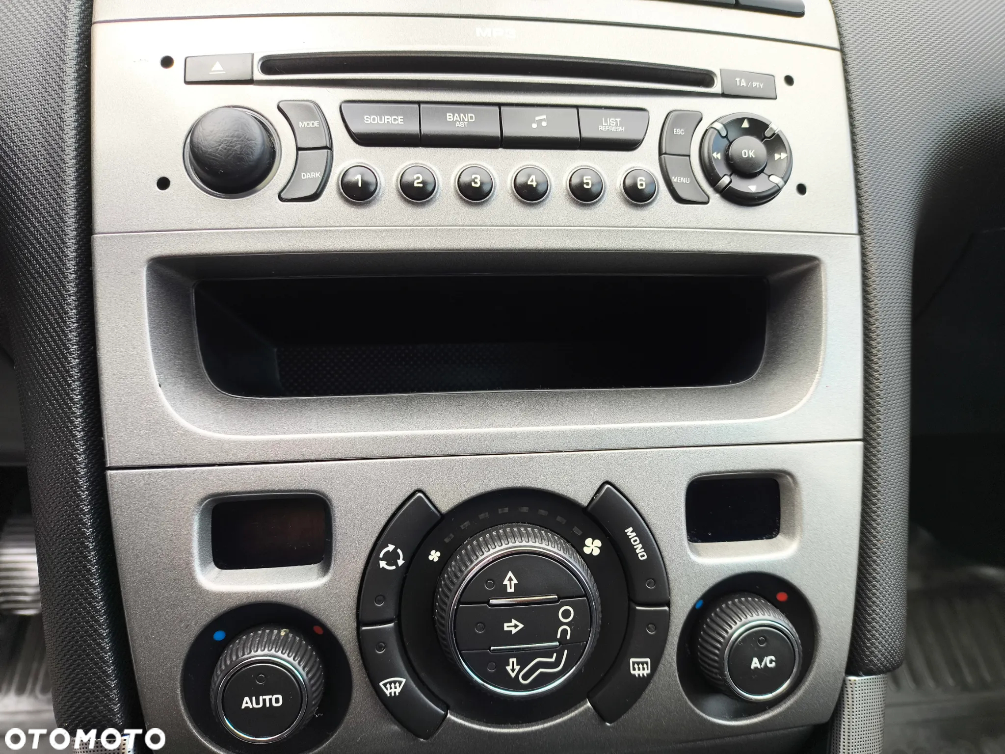 Peugeot 308 HDi FAP 110 Sport Plus - 14