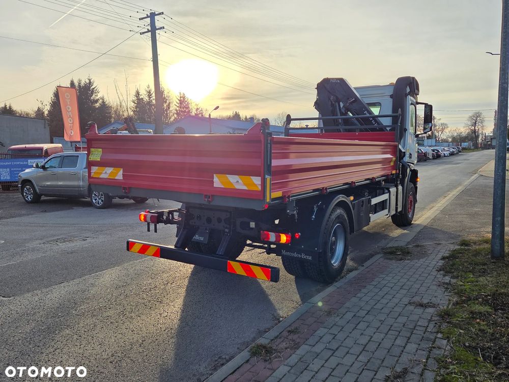 Mercedes-Benz AROCS 1824 // HDS HMF 1420-K2 // PILOT FUNKCJE 5 i 6 // NOWY KIPER WYWROTKA // ZAWIESZENIE BUDOWLANE WYSOKIE // PRZED PIERWSZĄ REJ W PL - 30