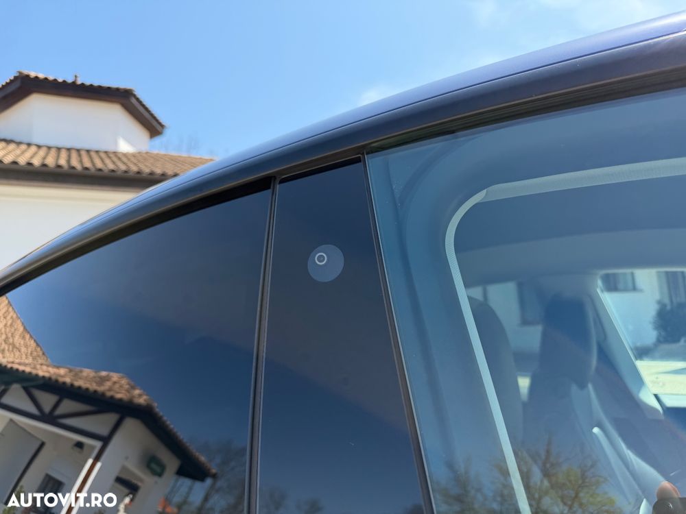 Tesla Model Y - 21