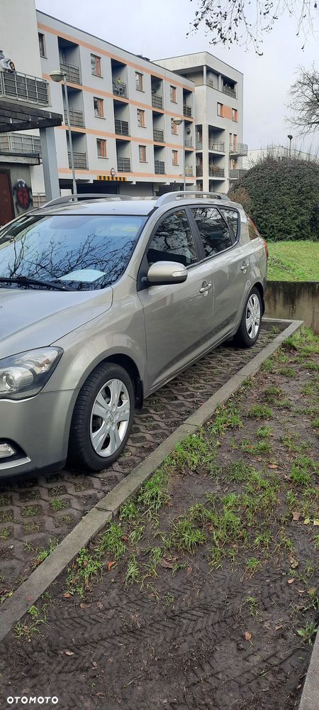 Kia Ceed - 3