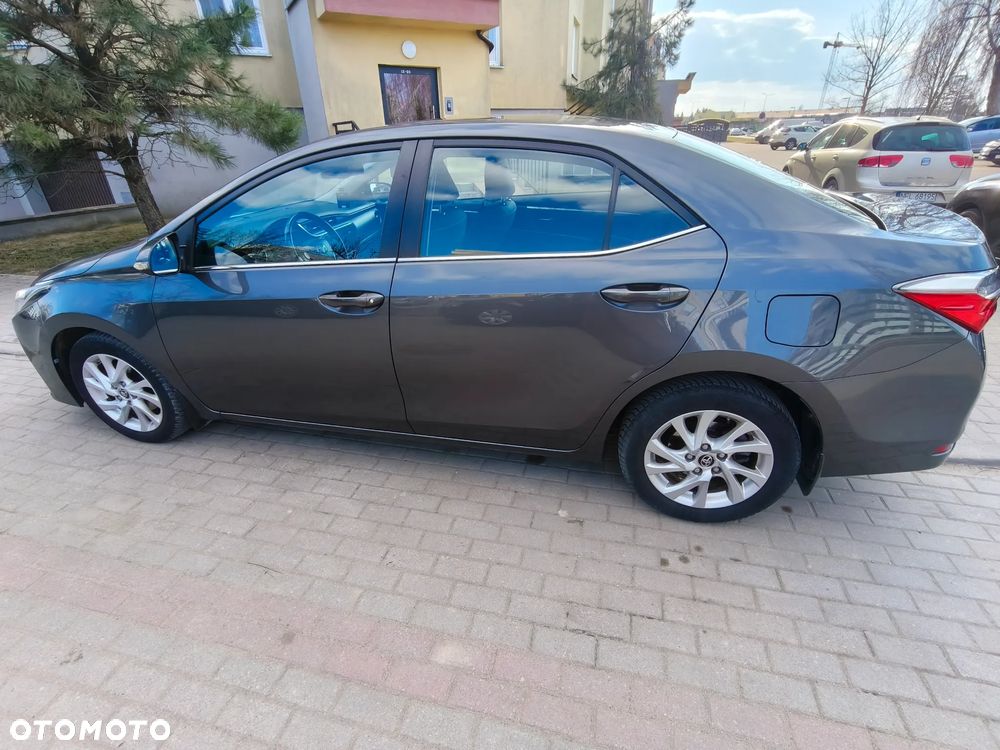 Toyota Corolla 1.6 Comfort - 5