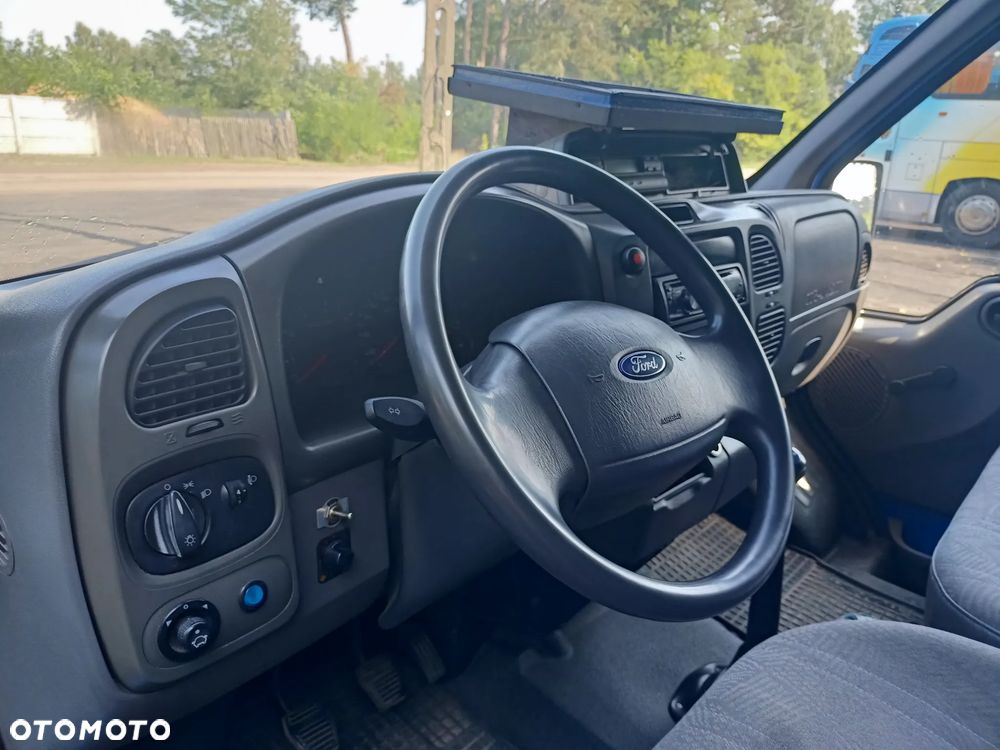 Ford Transit - 8