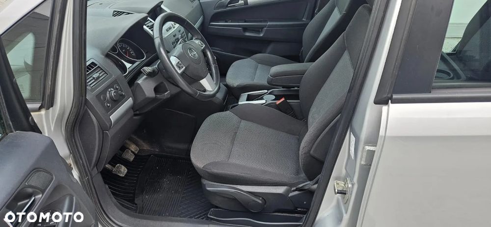 Opel Zafira - 8