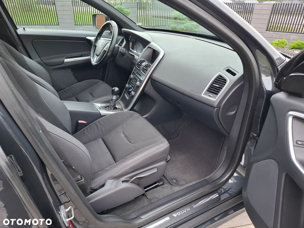 Volvo XC 60 D3 Momentum - 14