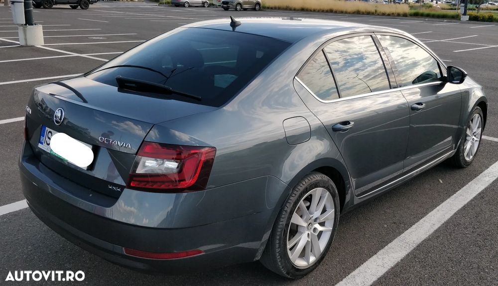 Skoda Octavia 2.0 TDI DSG Style - 5