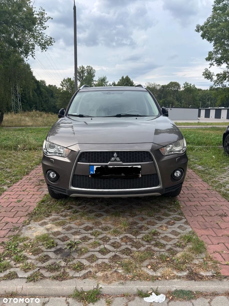Mitsubishi Outlander 2.0 DID Instyle - 1