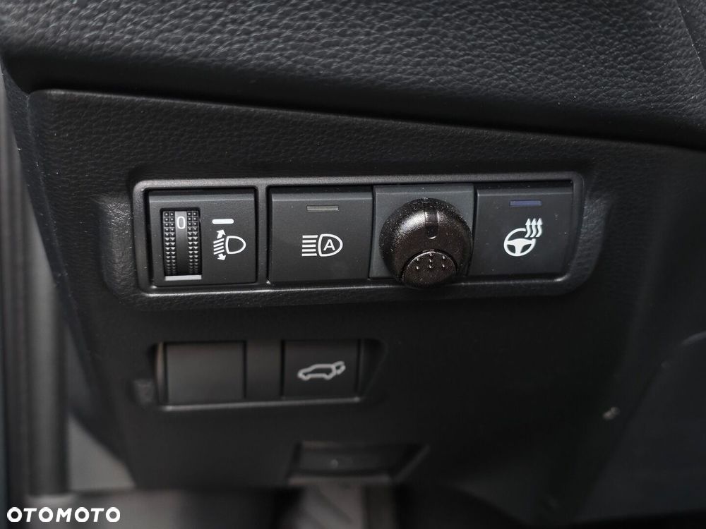 Toyota Corolla Cross - 17
