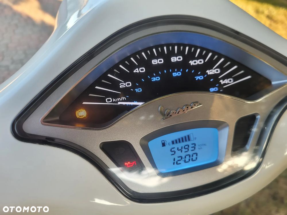 Piaggio Vespa - 32