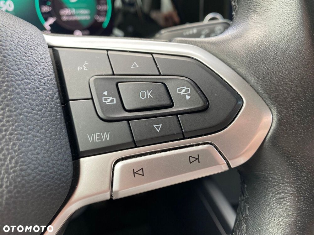 Volkswagen Golf 1.5 TSI EVO Life - 26