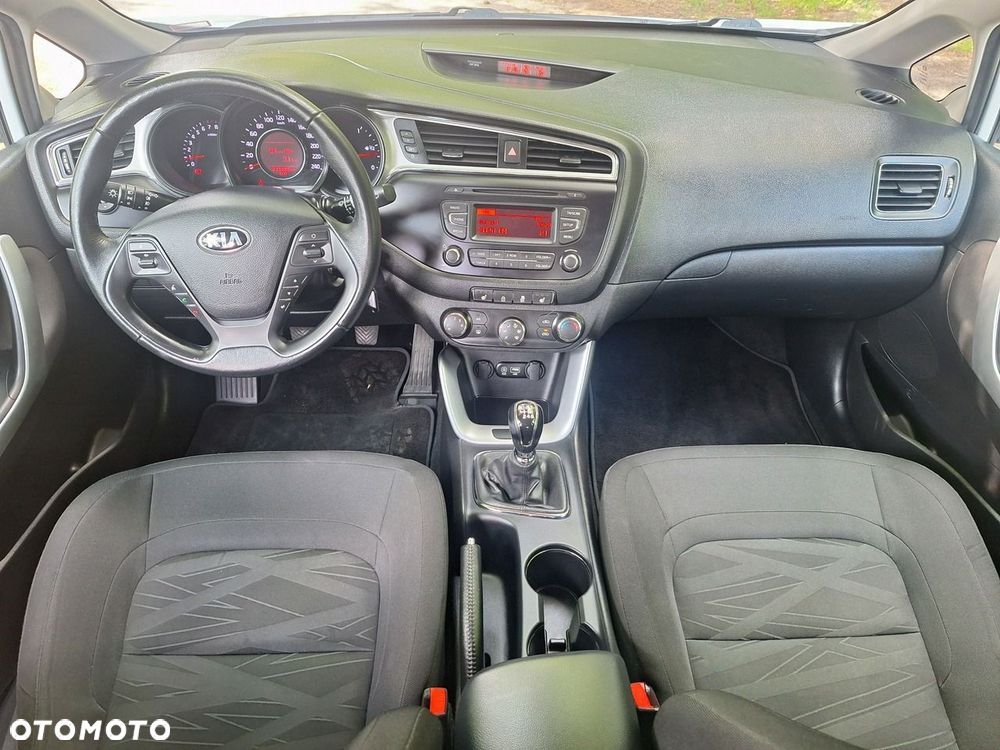 Kia Ceed - 5