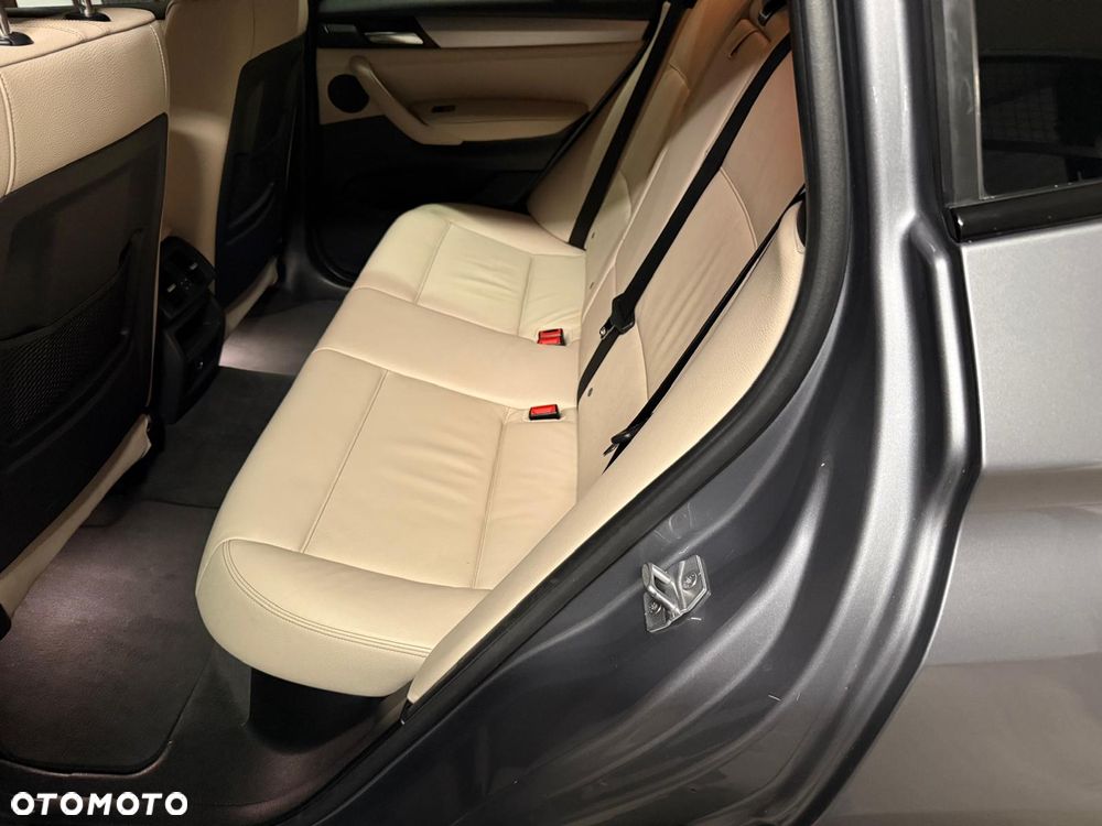BMW X3 xDrive20d - 16