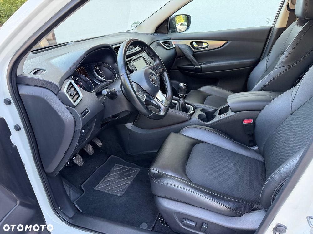 Nissan Qashqai 1.3 DIG-T Tekna - 19