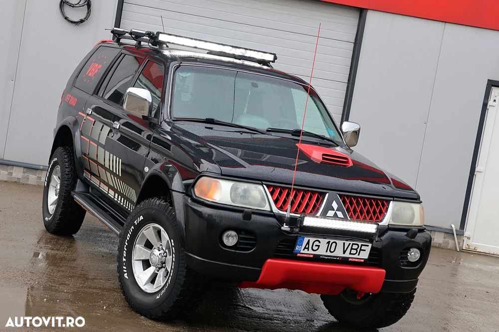 Mitsubishi Pajero - 1