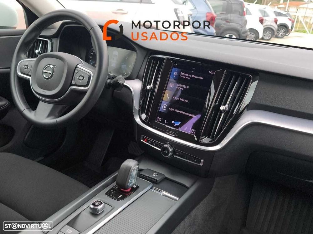 Volvo V60 2.0 B4 Momentum Geartronic - 13