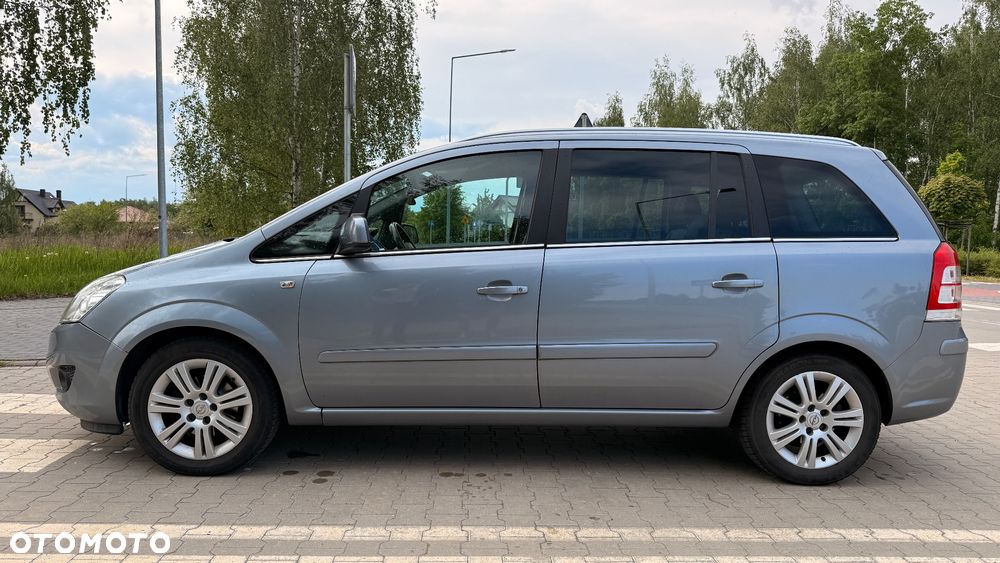 Opel Zafira 1.8 Navi - 8