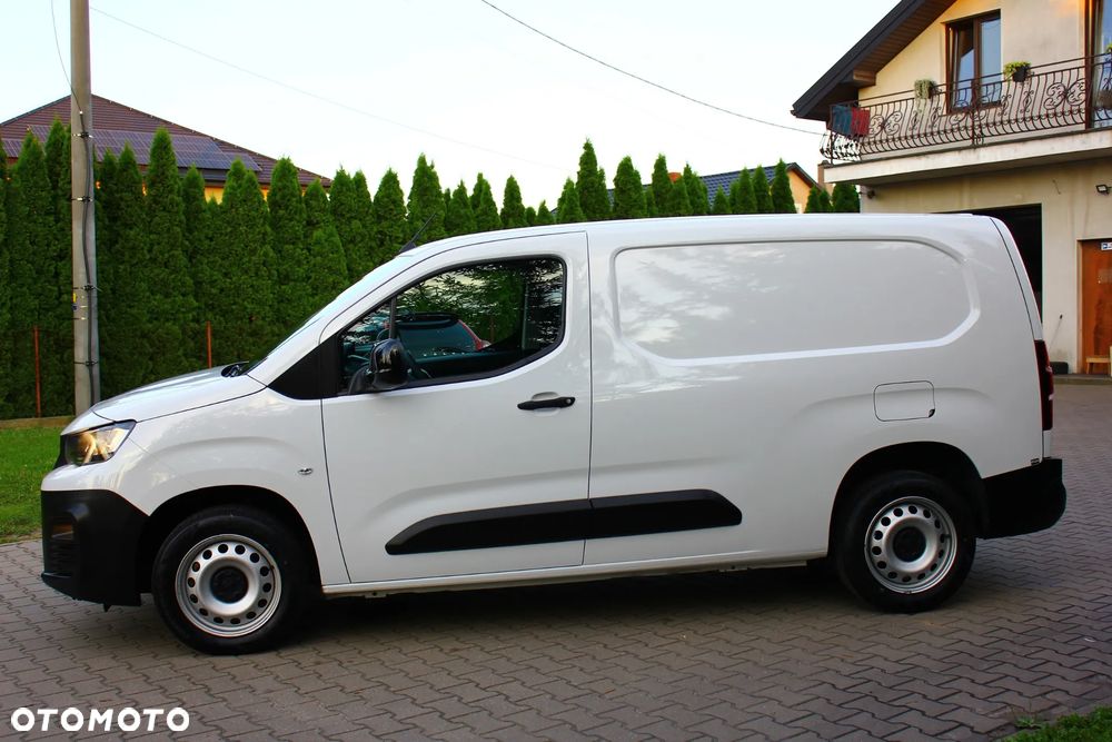 Peugeot PARTNER 1.5HDI 130KM AUTOMAT 8 BIEGÓW LONG DŁUGI 3 OSOBOWY PERFEKT AUTO NAVIGACJA KAMERY,ASYSTENTY,VF23% - 16