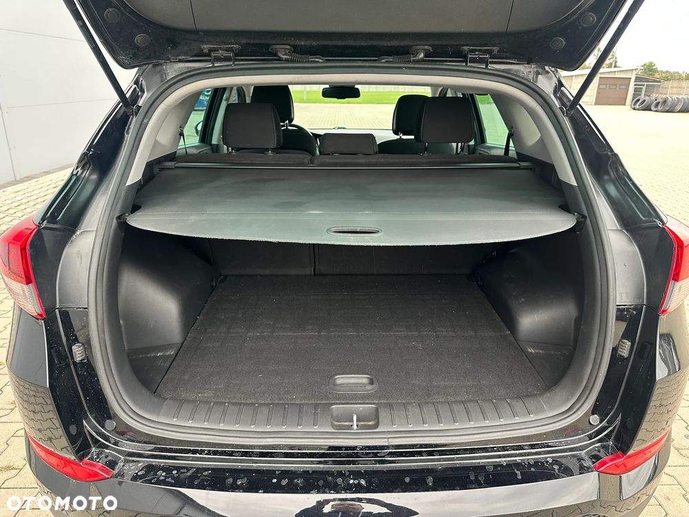 Hyundai Tucson blue 1.7 CRDi 2WD Style - 11