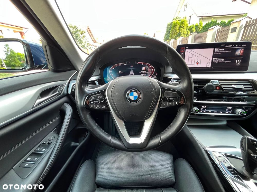 BMW Seria 5 520d M Sport - 7