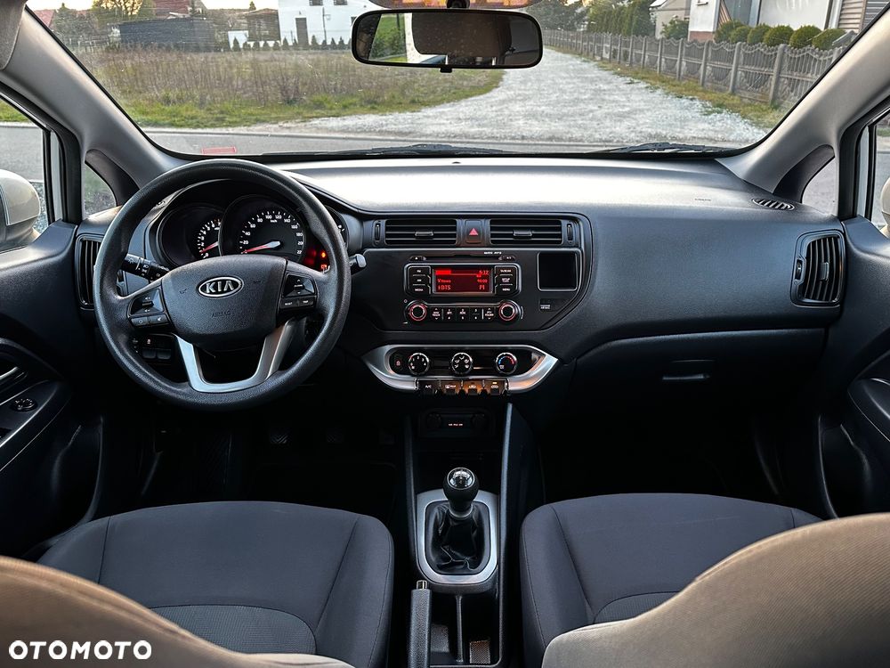 Kia Rio - 17