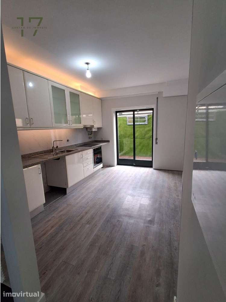 Apartamento T1+1 Renovado com Varanda - Centro de Matosinhos - Grande imagem: 2/29
