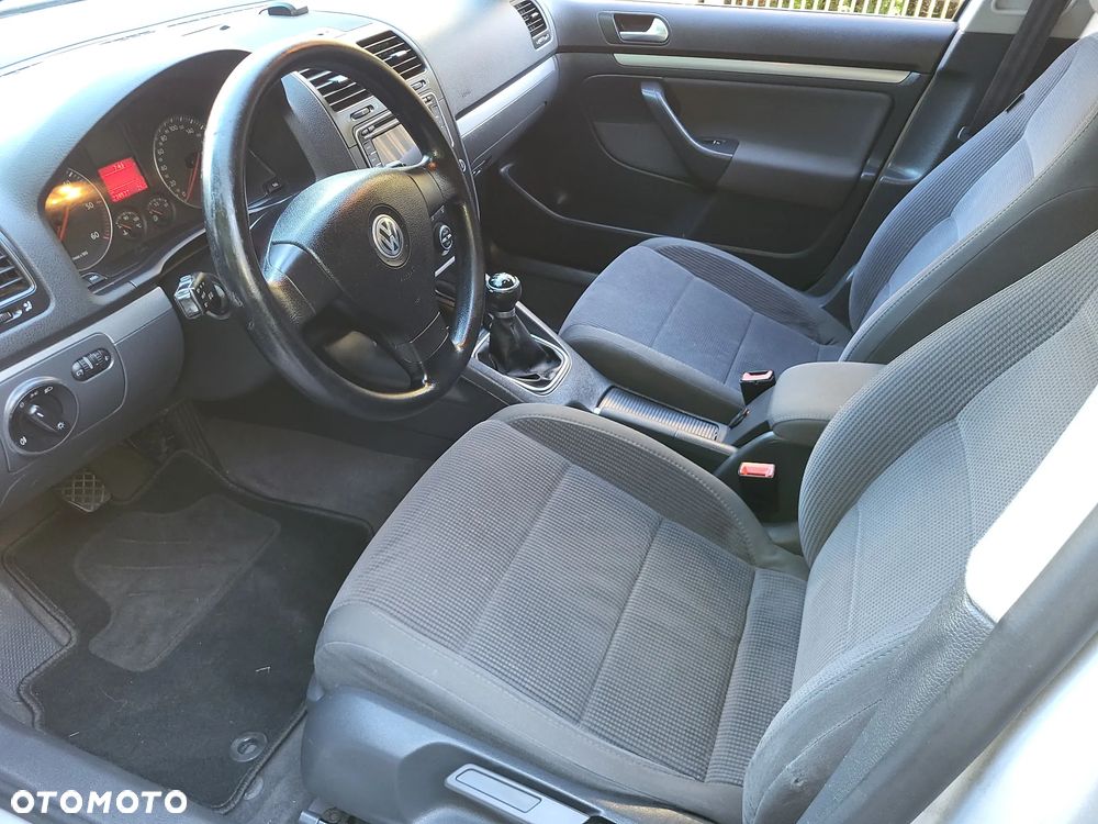 Volkswagen Jetta 1.9 TDI Comfortline - 7