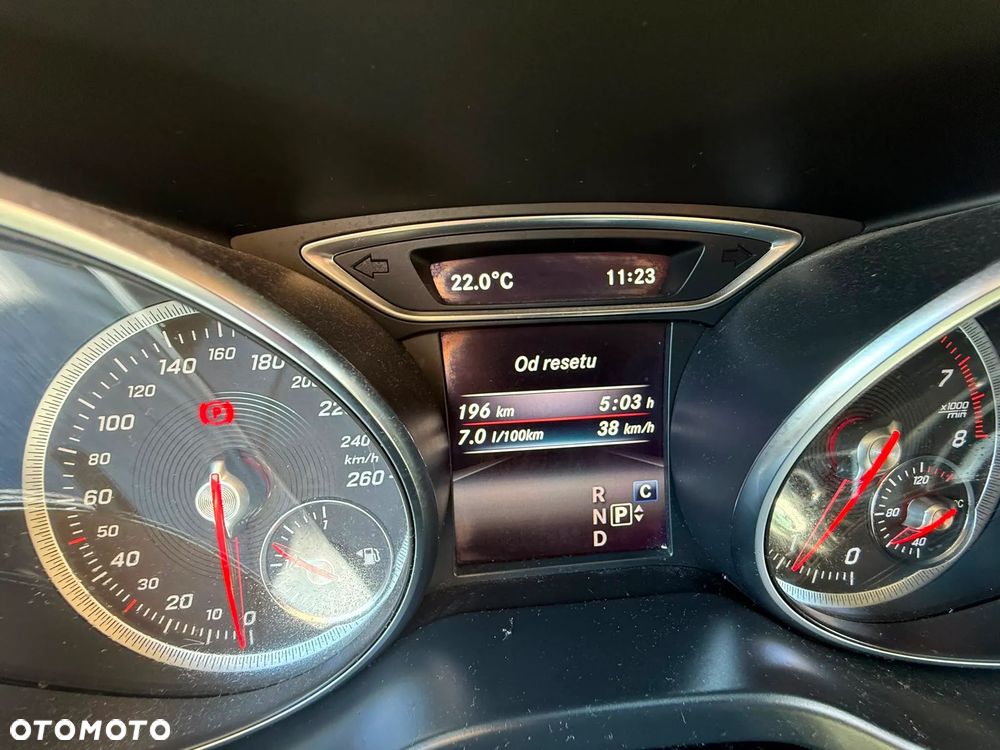 Mercedes-Benz GLA 200 7G-DCT Urban - 3