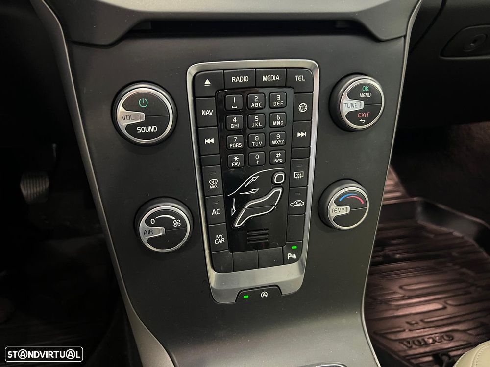 Volvo V40 2.0 D2 Momentum - 29