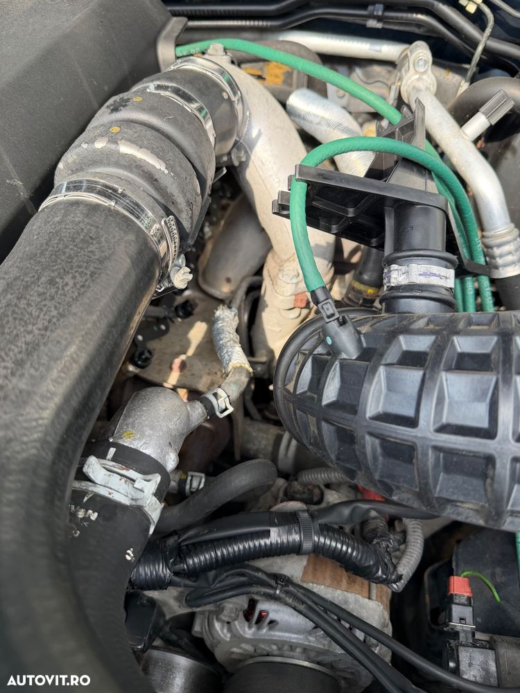 Nissan Navara Premium - 16