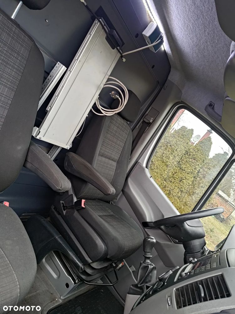 Mercedes-Benz Sprinter - 9