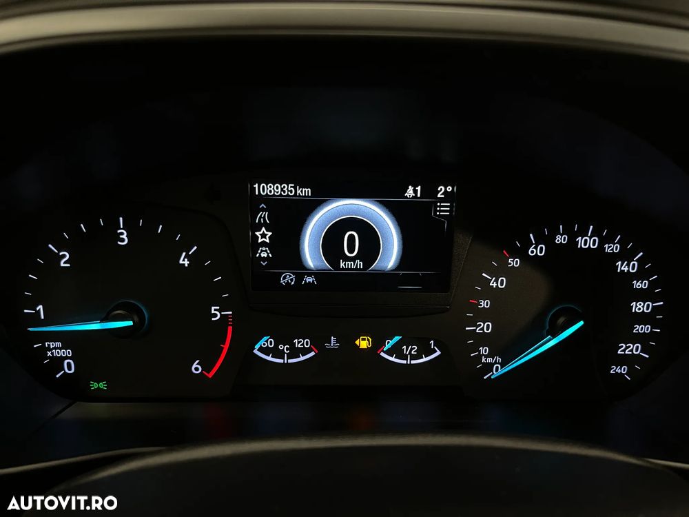 Ford Focus 1.5 EcoBlue Trend - 24