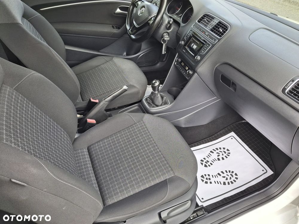 Volkswagen Polo 1.4 TDI (Blue Motion Technology) Highline - 14