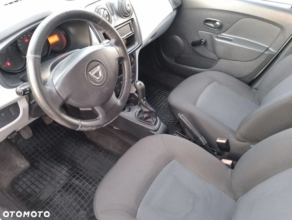 Dacia Sandero - 11