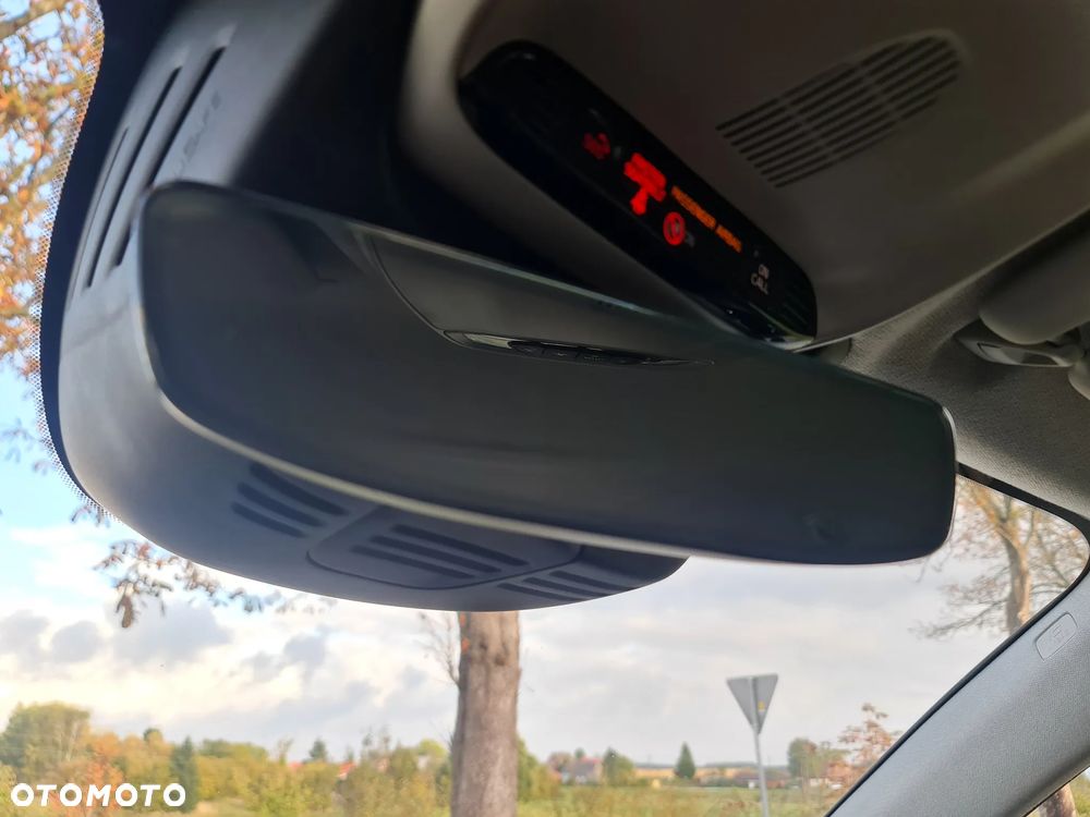 Volvo XC 40 D4 AWD Geartronic Momentum Pro - 16
