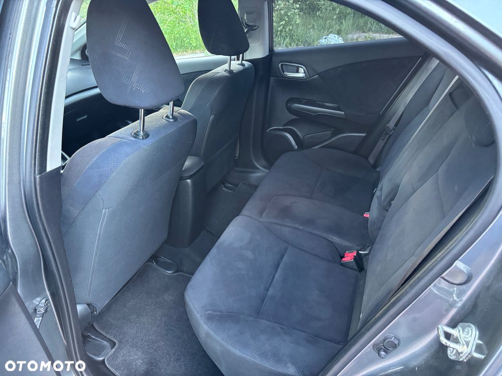 Honda Civic 1.8 Sport - 12