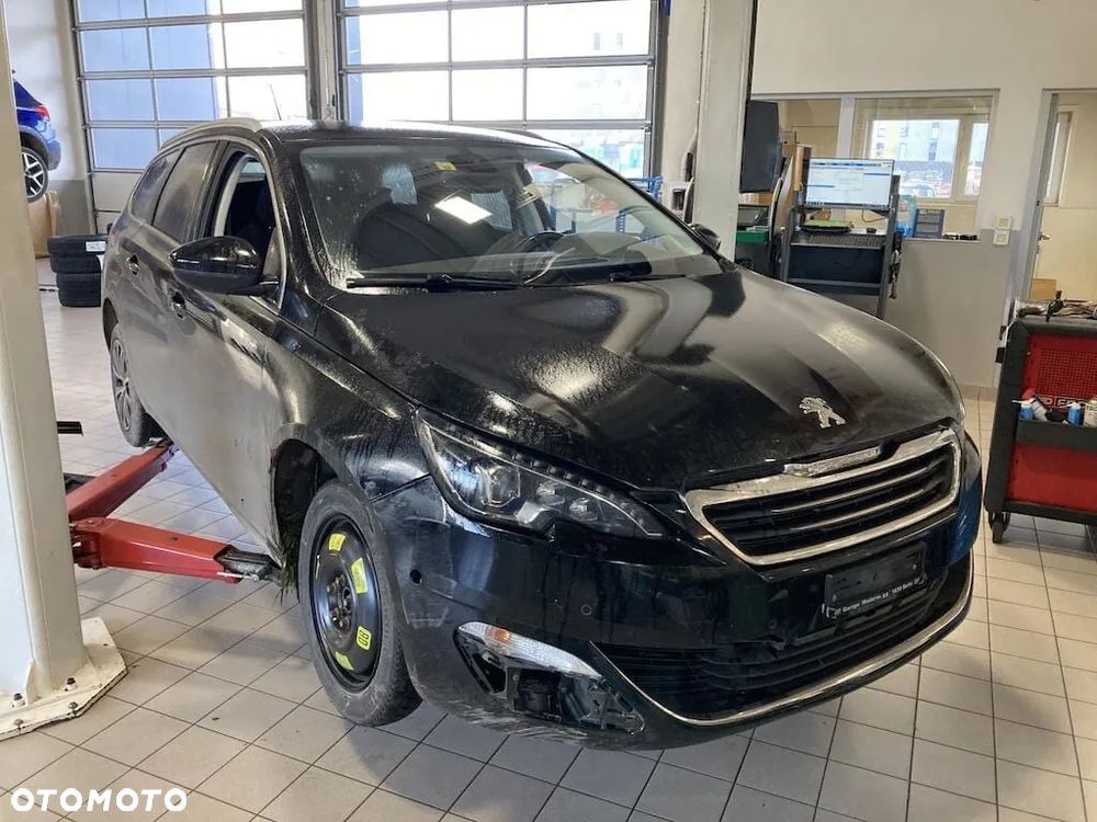Peugeot 308 1.2 PureTech Allure S&S - 2