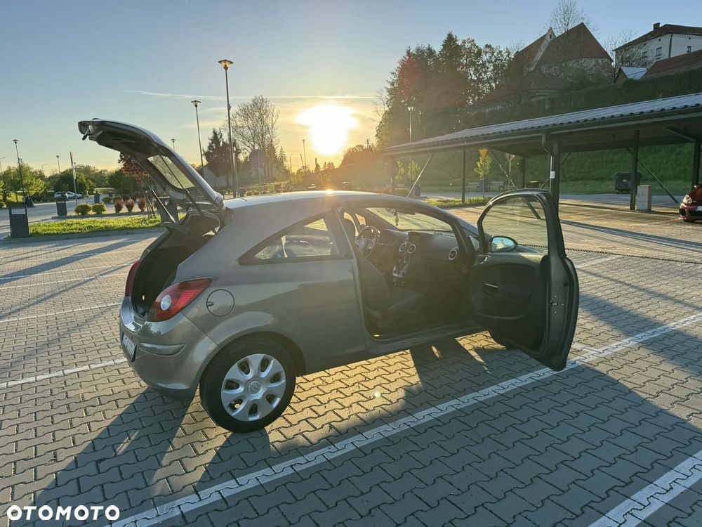 Opel Corsa 1.4 Enjoy - 12