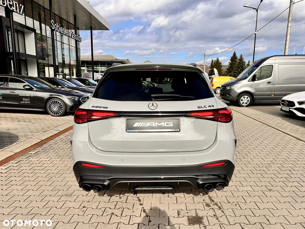Mercedes-Benz GLC - 7